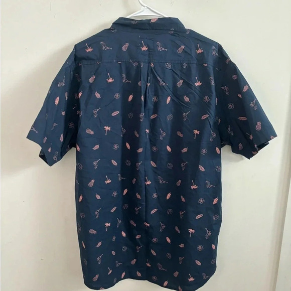 Levi's Men's Button-Up Shirt Navy Blue Tropical Print Short Sleeve Casual Summer - Picture 2 of 5